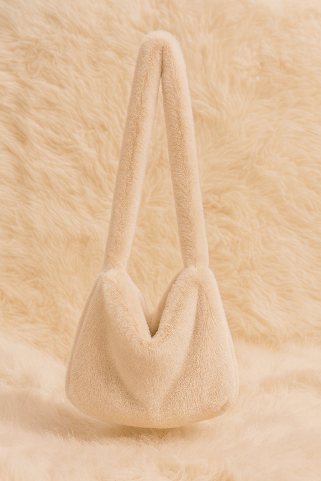 FLUFFÈ Plush Shoulder Bag